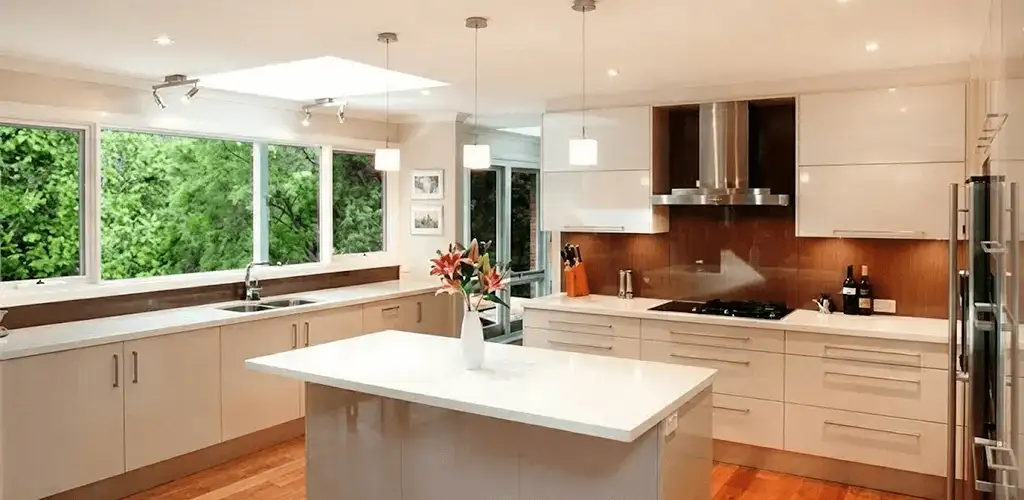 Kitchen cabinet refacing and remodel results in a modern kitchen in Fort Worth, TX